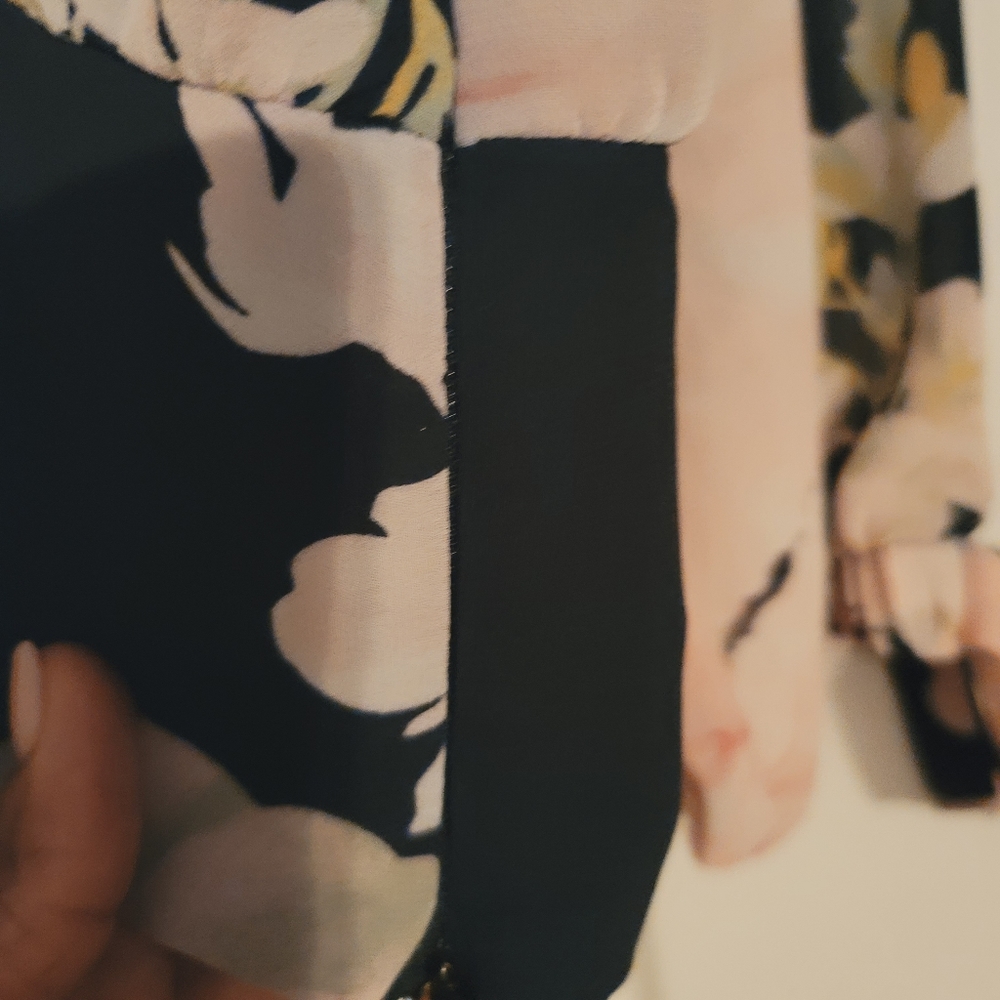 Blouse - Picture 3 of 8
